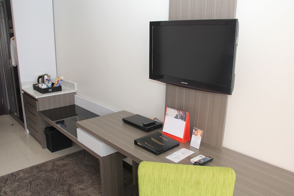 Swiss Belhotel Borneo Samarinda 60/68