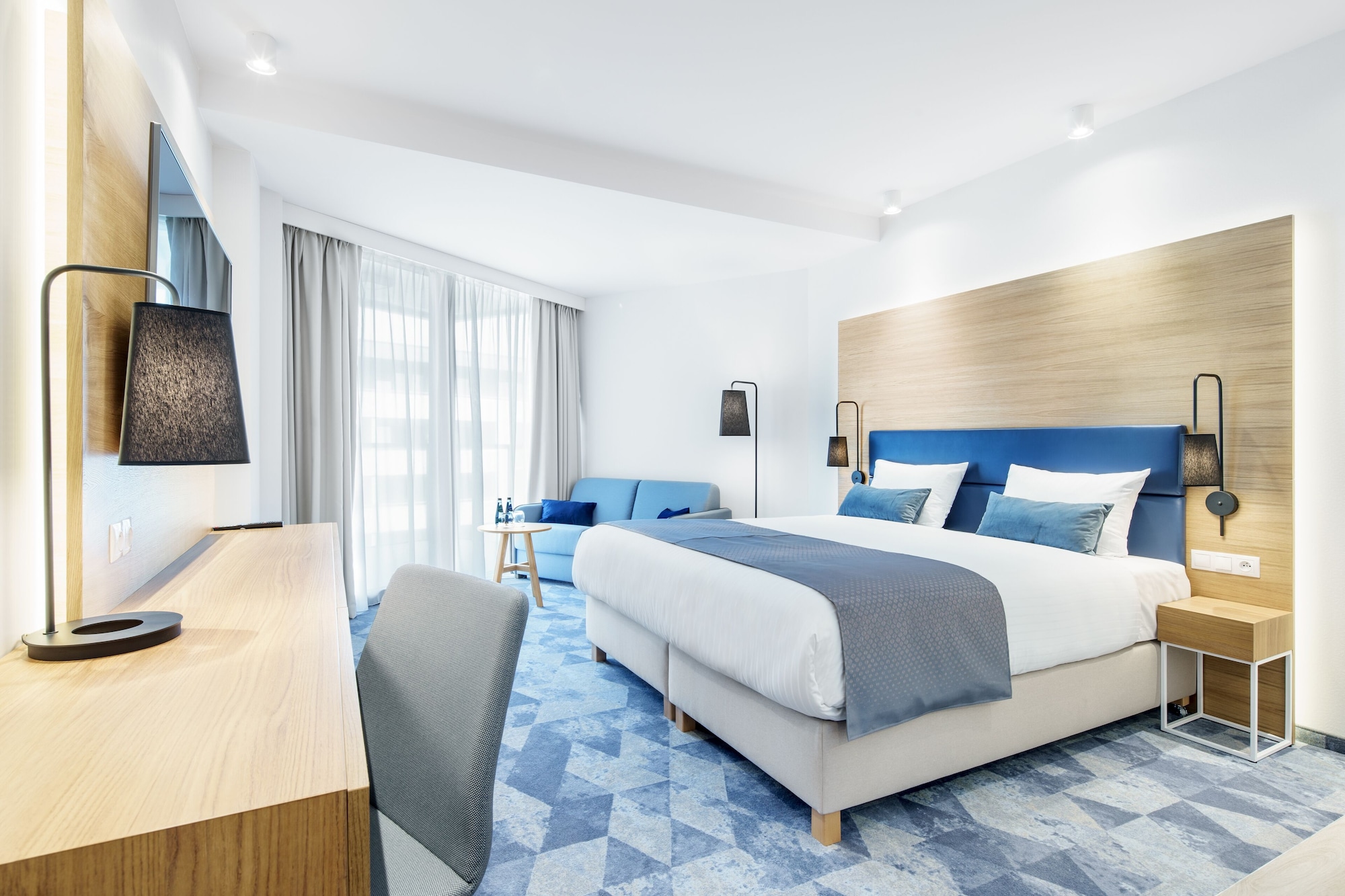 Deluxe, King Bed, Sofa