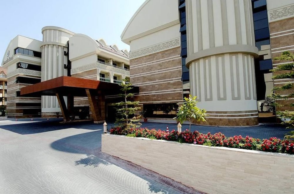 Seamelia Beach Resort Hotel Spa 56/62