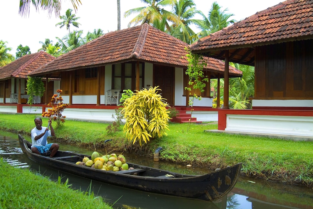 Coconut Lagoon Cgh Earth in KOTTAYAM