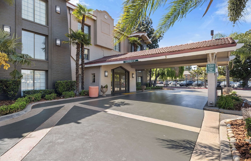 La Quinta Inn Stockton 48/53