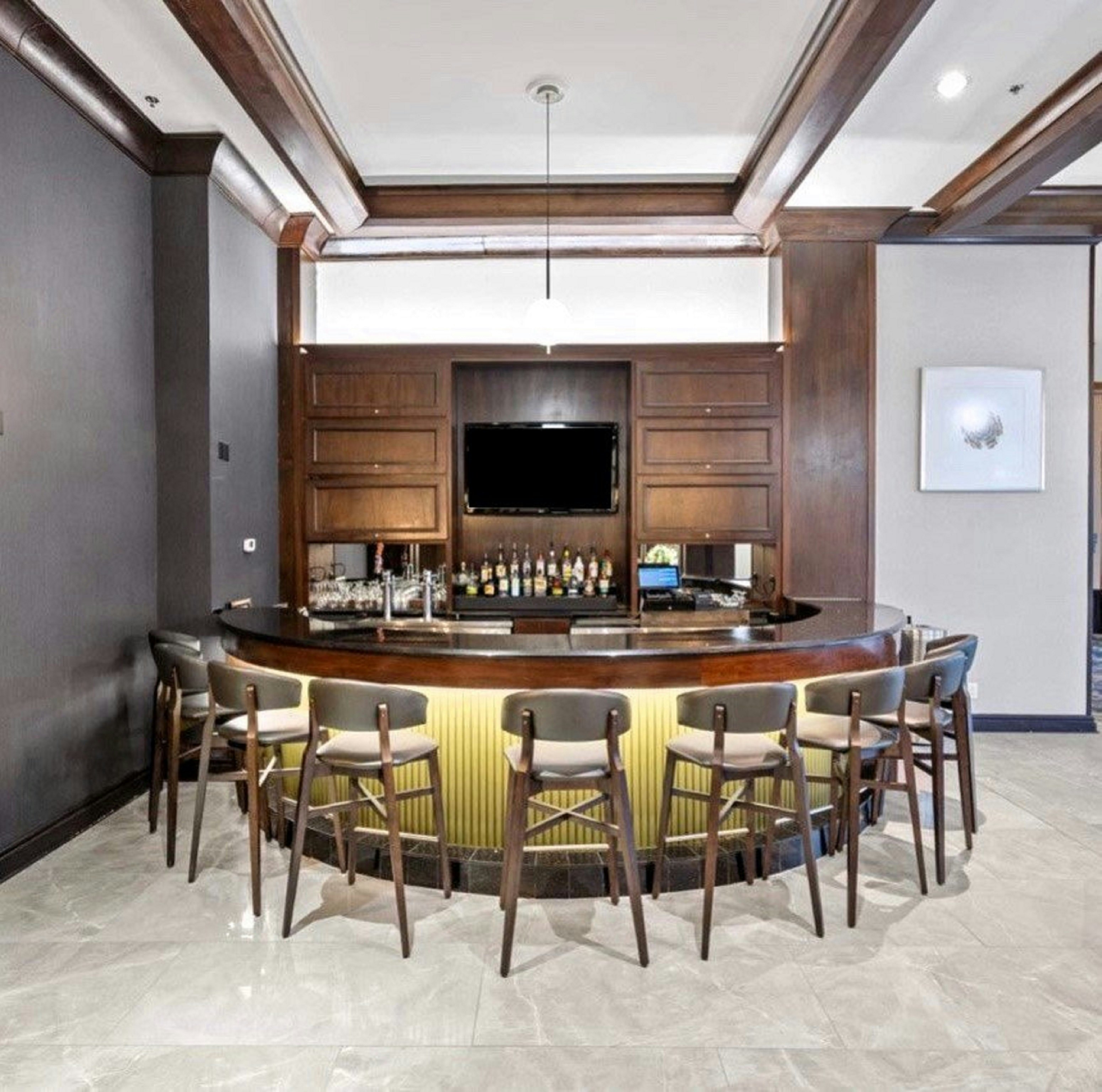 DoubleTree by Hilton South Charlotte Tyvola 45/54