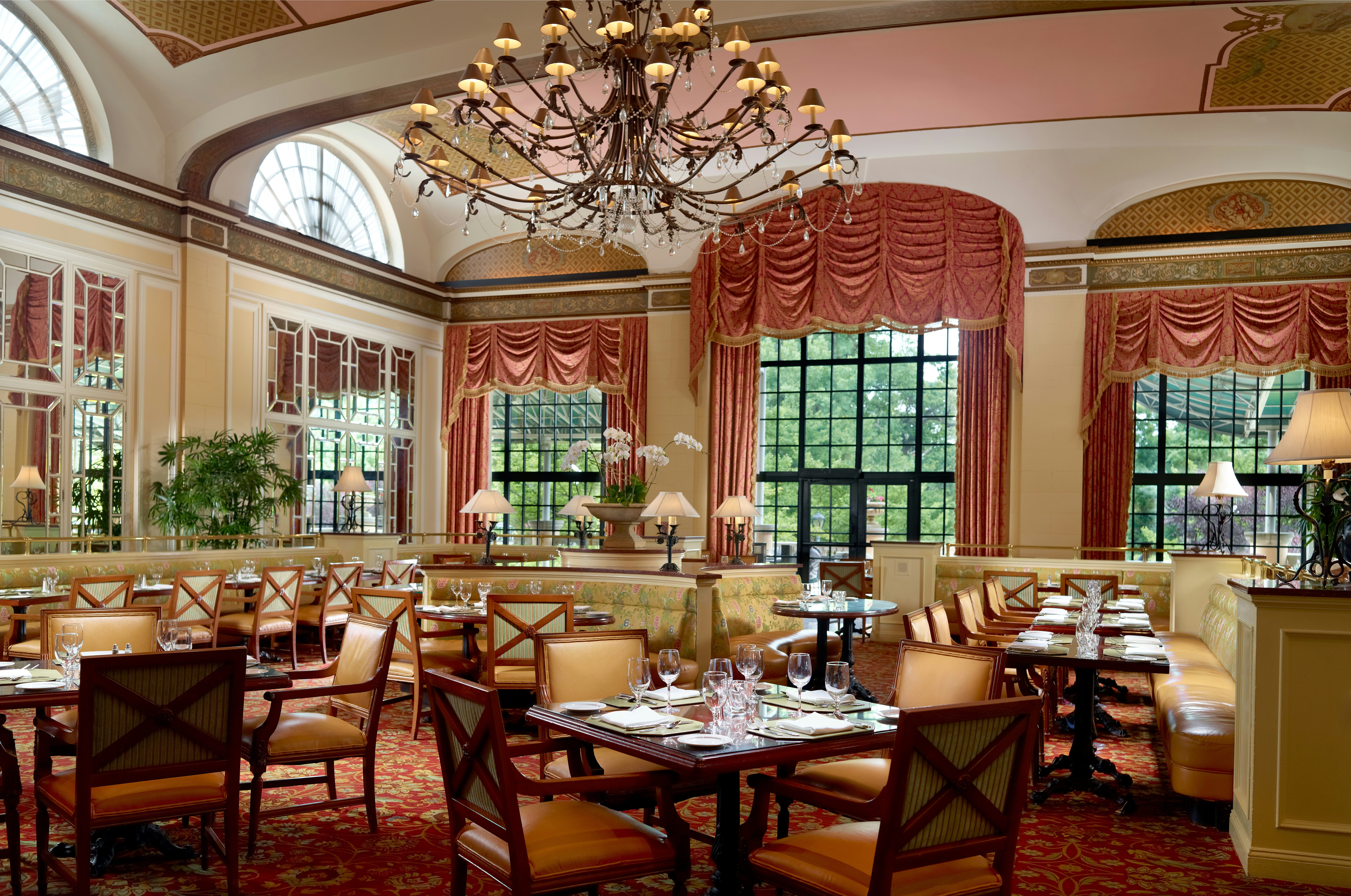OMNI SHOREHAM HOTEL 60/80