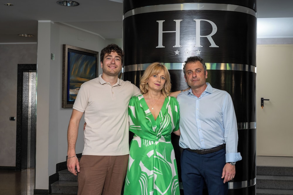 Hotel Riviera 5/46
