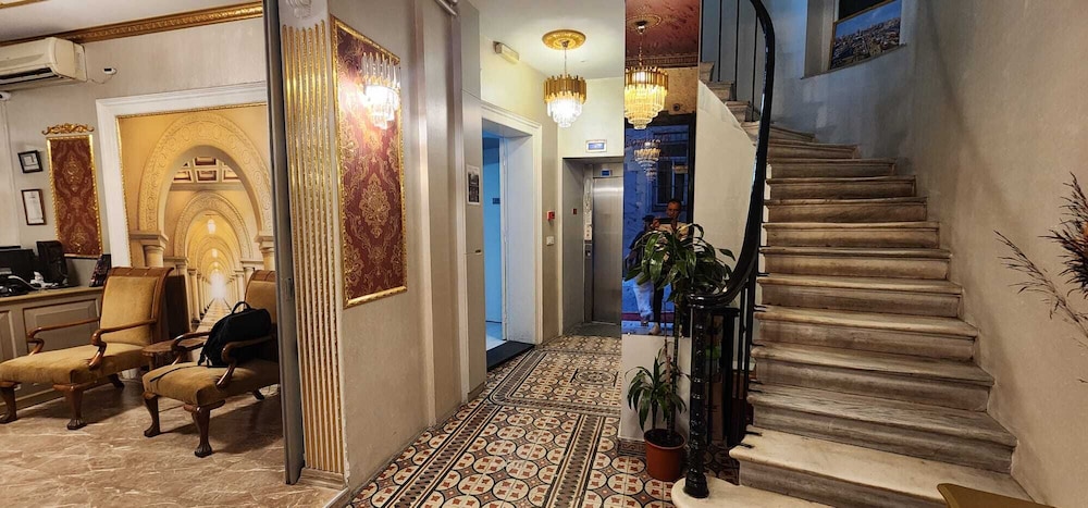 Hotel Next2 12/65