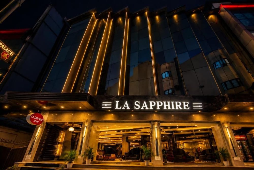 La Sapphire Hotel 2/50