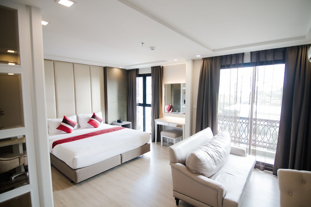 Hope Land Hotel & Residence Sukhumvit 8 38/77