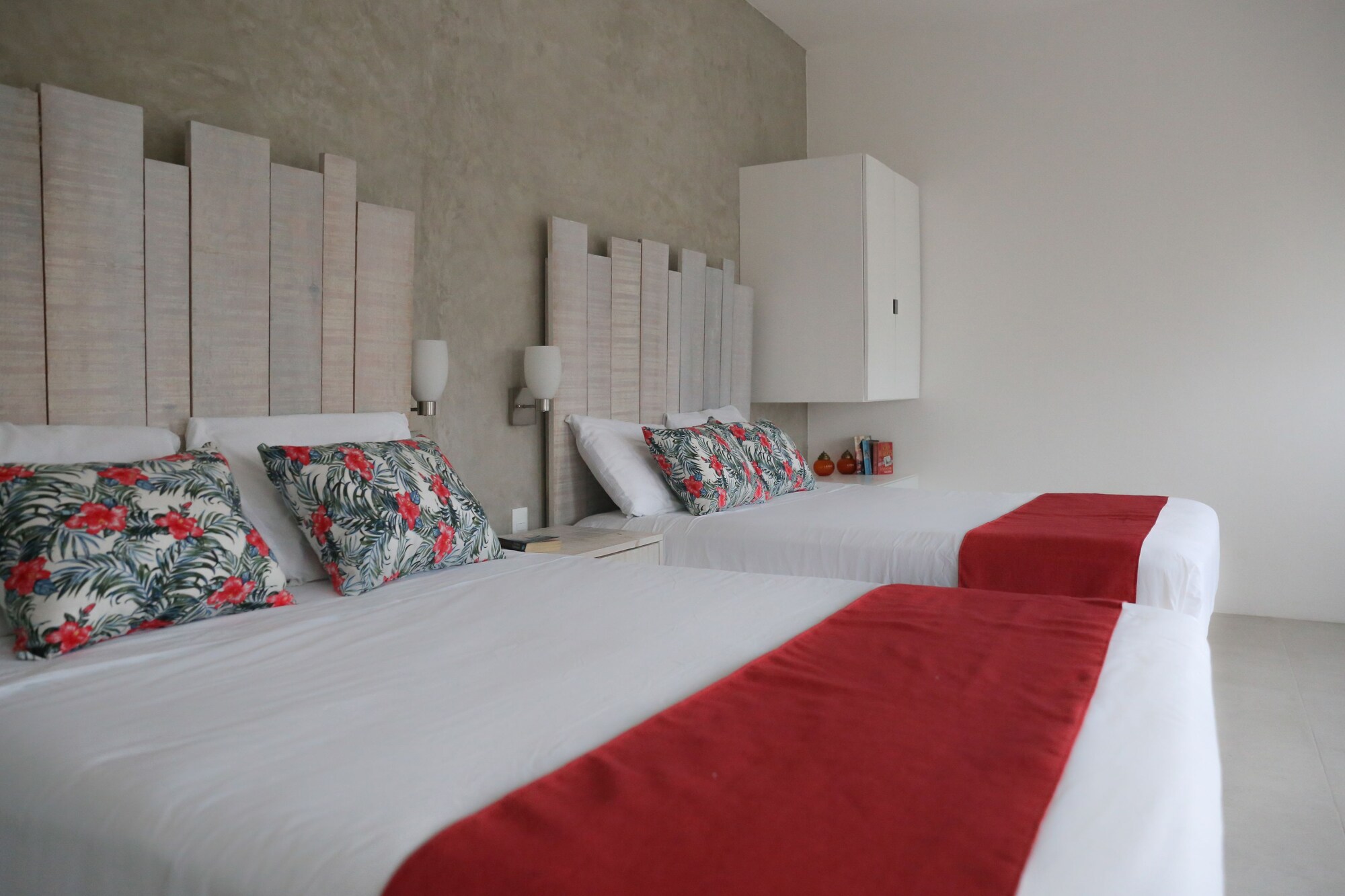 DELUXE, KING BED, SOFA