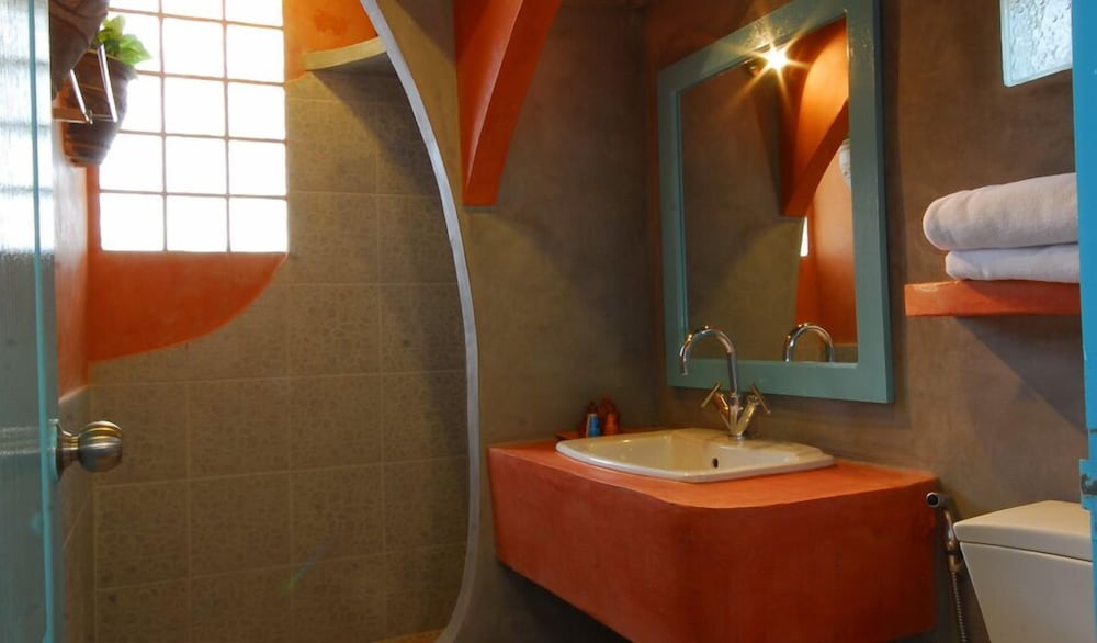 Pandora Lifestyle Hotel 30/32