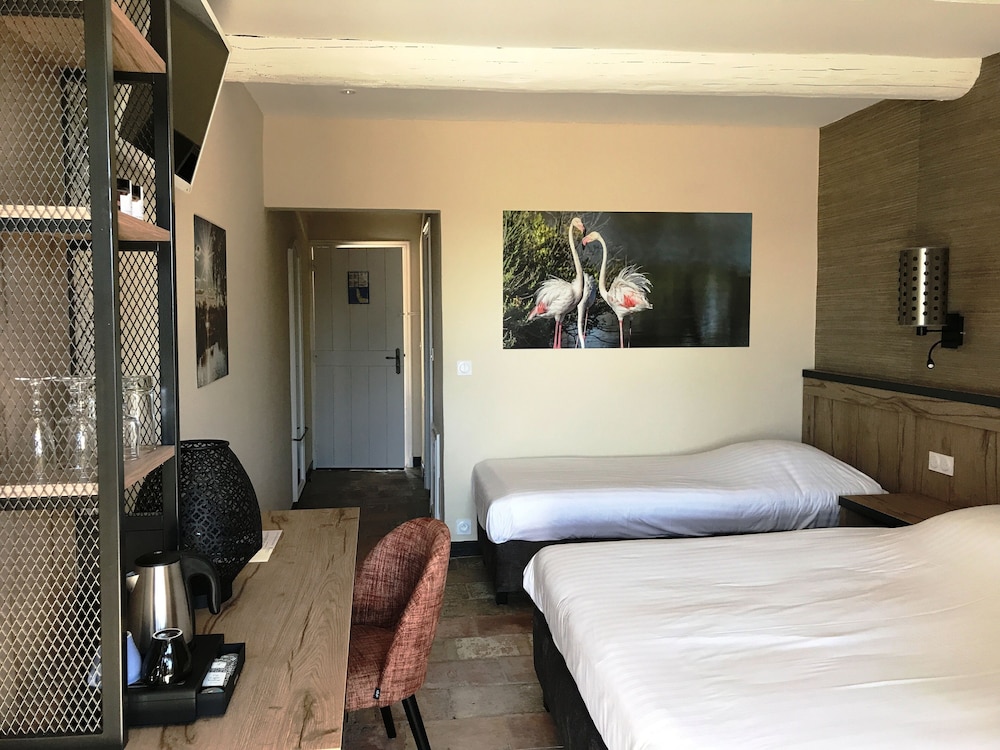 L'AUBERGE CAVALIERE DU PONT DES BANNES 9/47