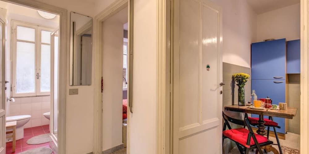 Monti Coliseum 3 bedroom 2nd floor 40/40