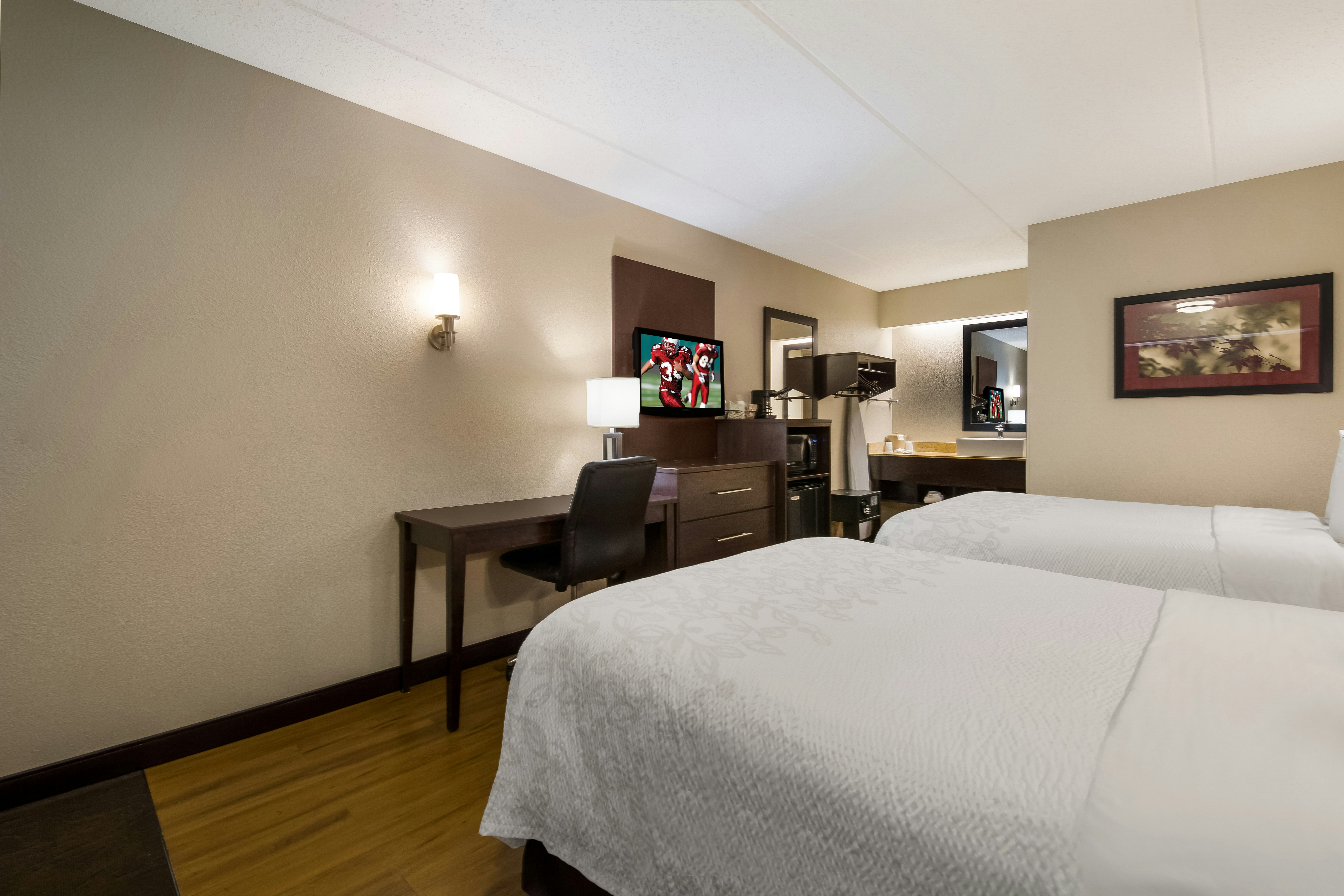 DELUXE, 2 DOUBLE BEDS