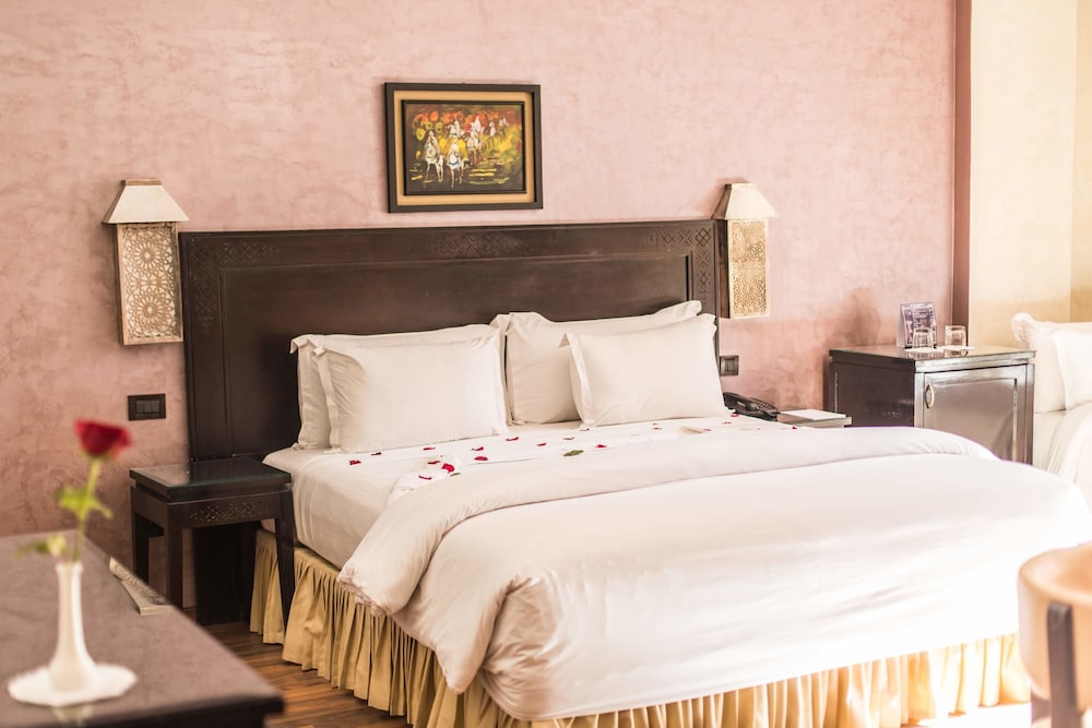 Hotel Almas 19/50