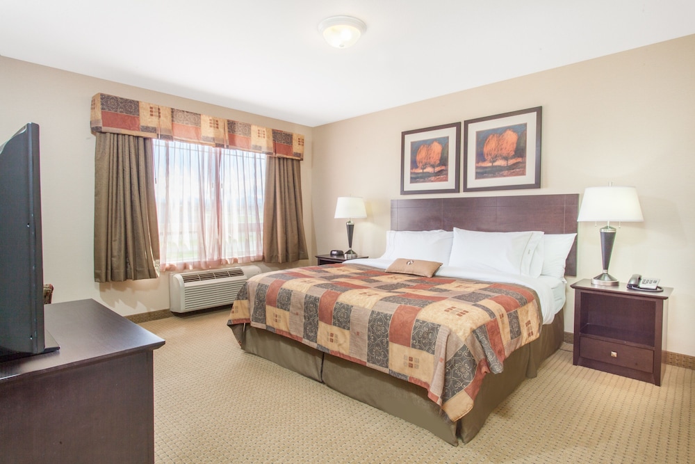 Ramada Westlock 8/37