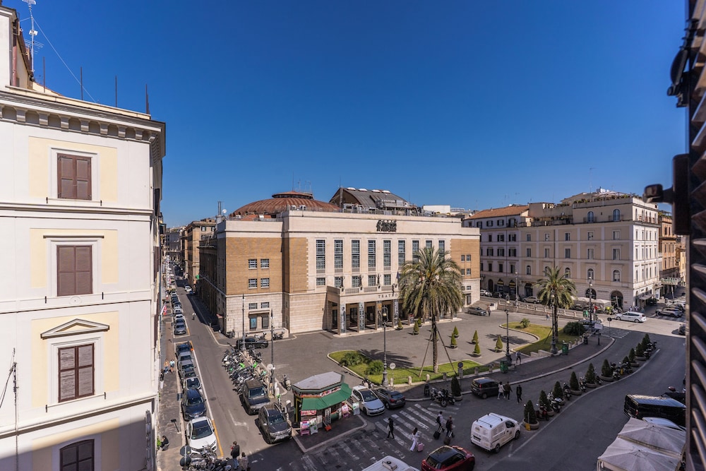 Hotel Sonya 38/48