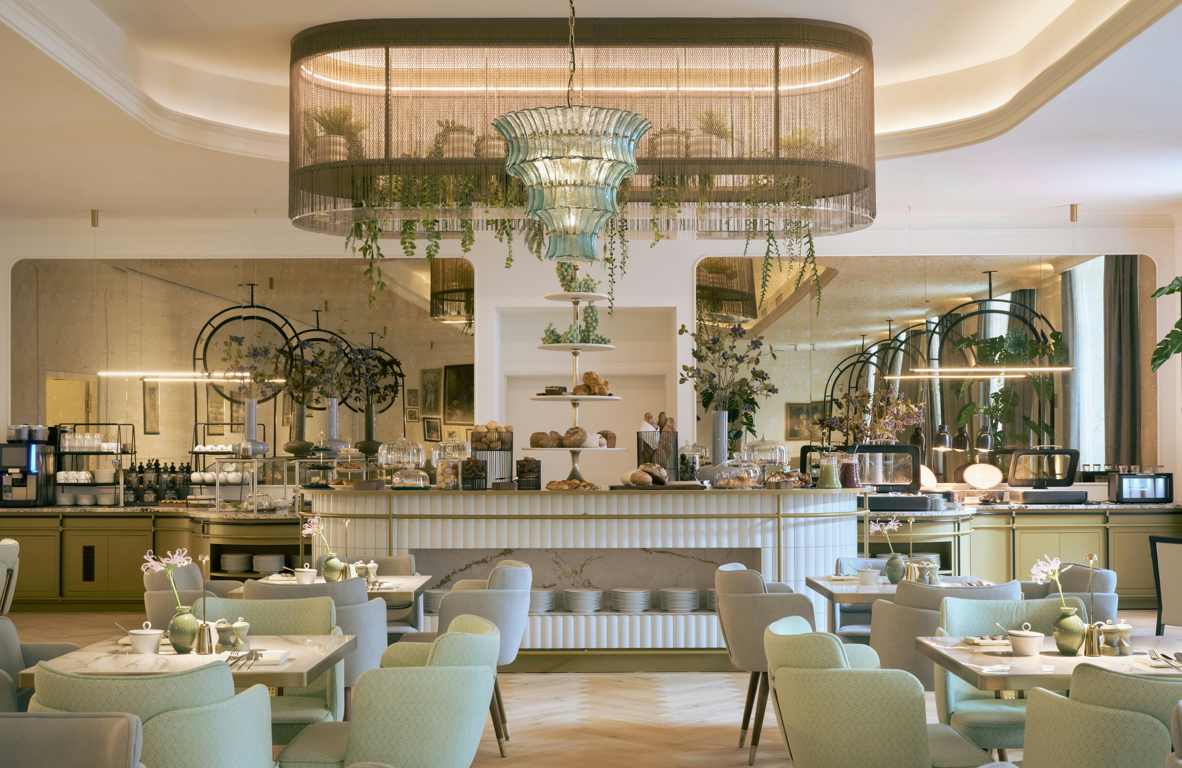 Radisson Blu Badischer Hof Hotel 38/50