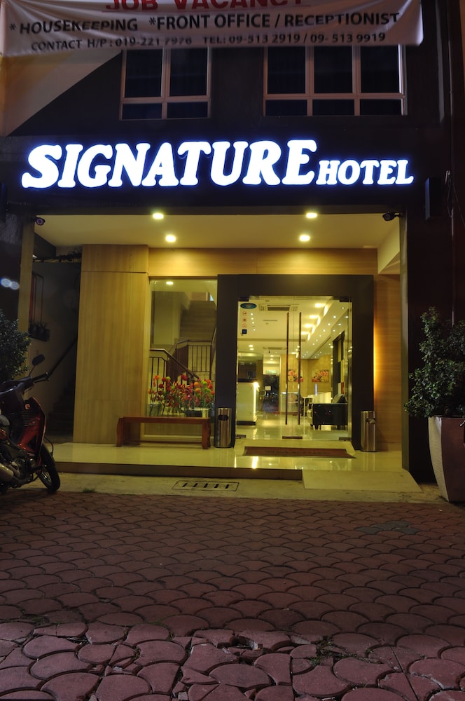 Signature Hotel 2/39