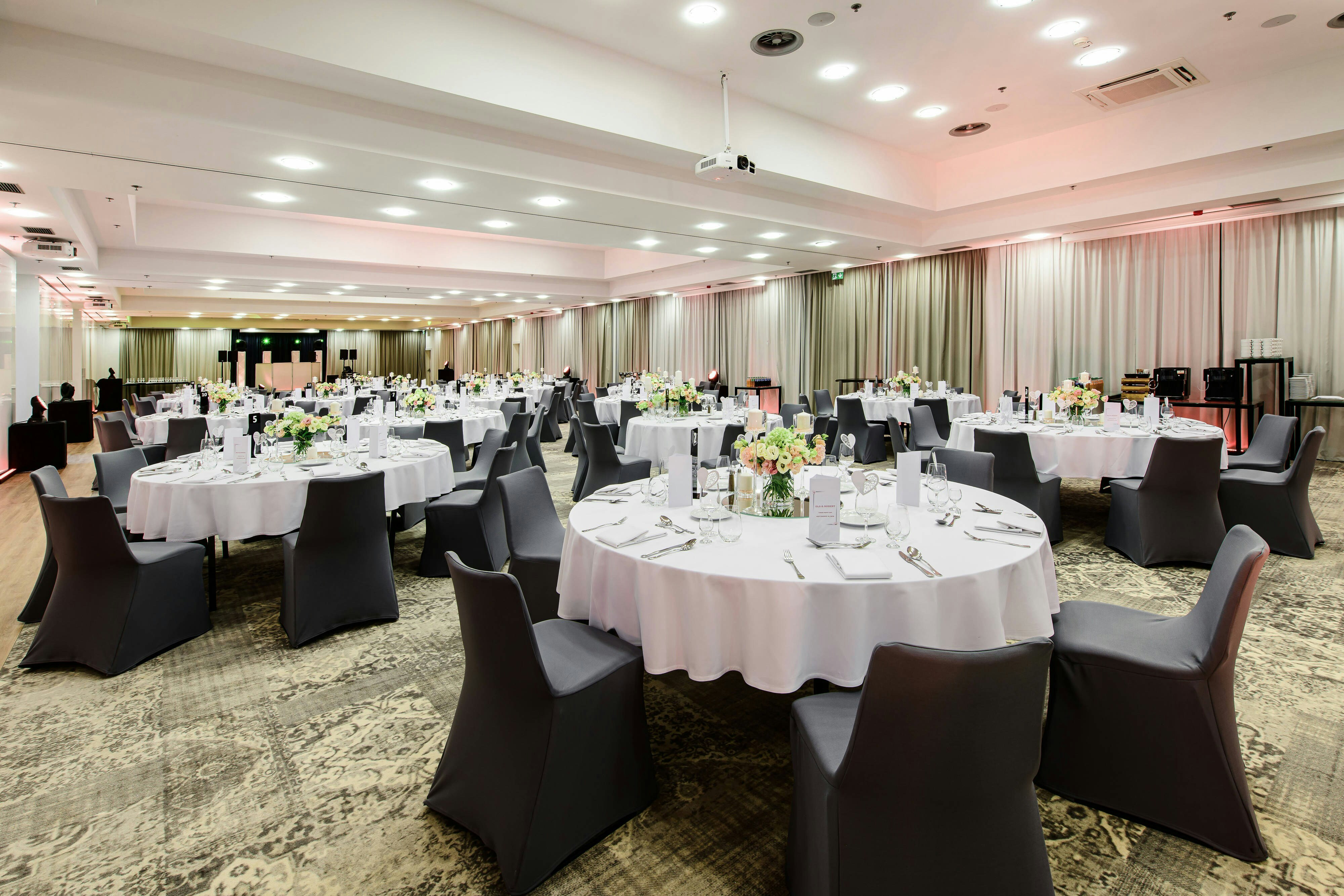 Courtyard By Marriott Warsaw Airport 62/62