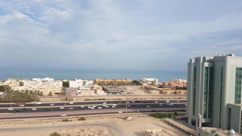 Magic Suite Sabah Al Salem 32/35