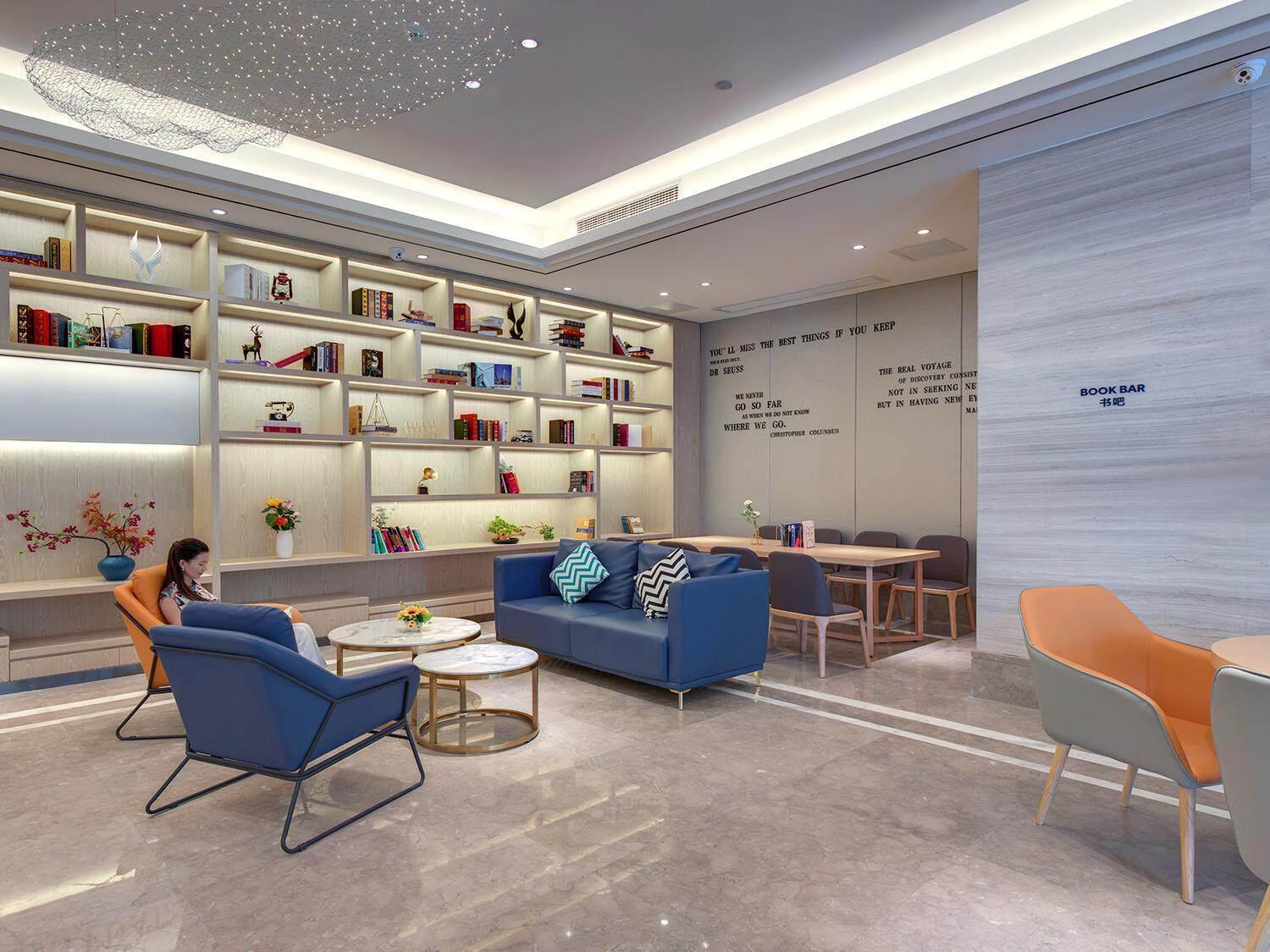 Kyriad Marvelous Hotel (Changning Zhongyin Times Plaza) 42/53
