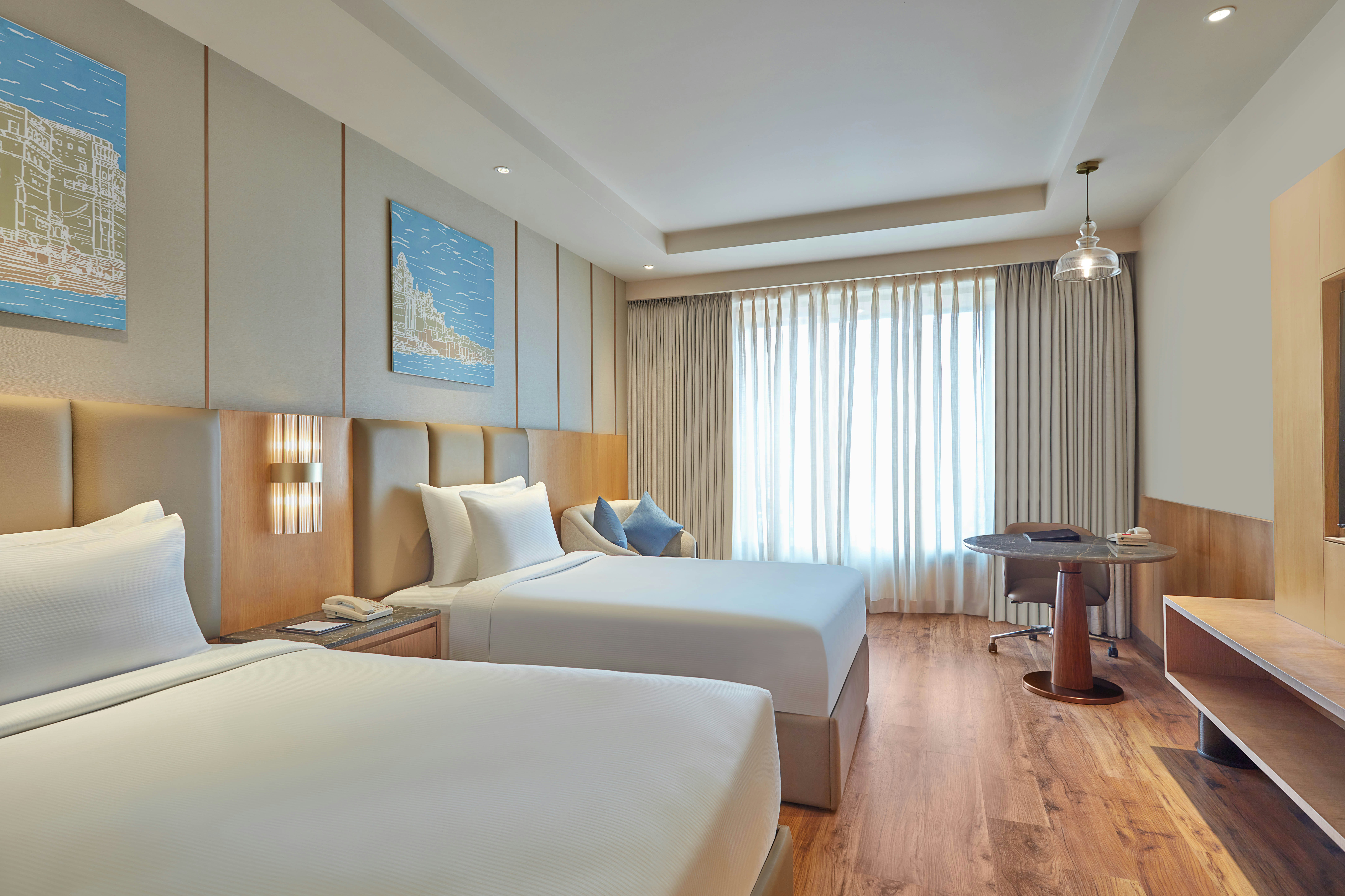 PREMIUM, TWIN BEDS, POOL VIEW
