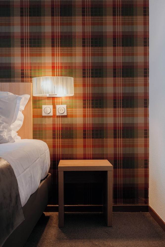 Hotel Red Fox 42/61