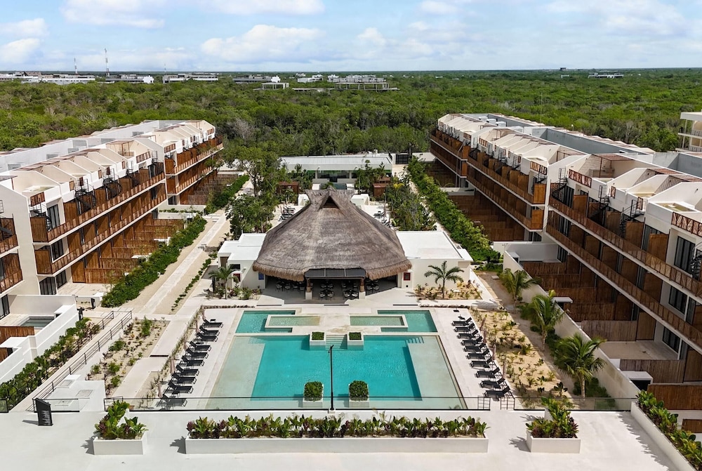 Wyndham Tulum 3/60