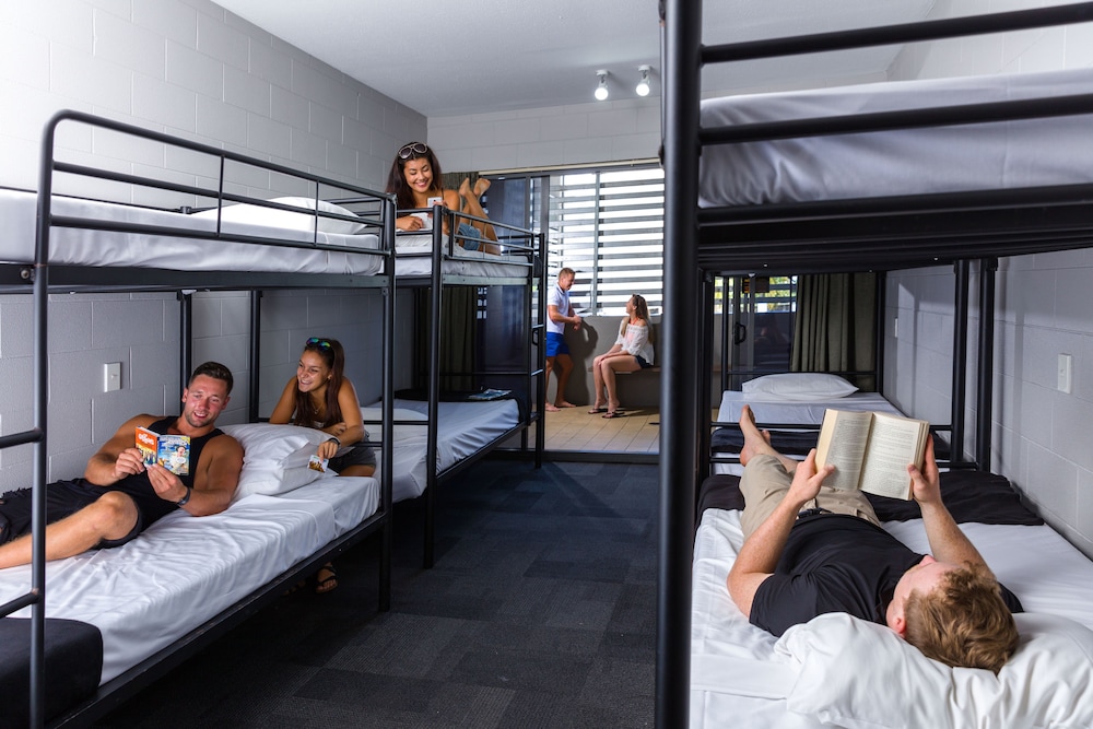 Gilligan S Backpackers Hotel Resort Cairns 53/65