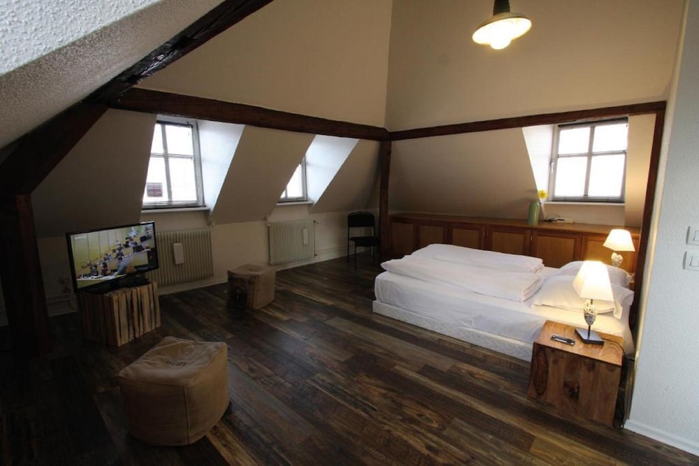 Hotel Roses Ex Hotel Aux Trois Roses 31/70
