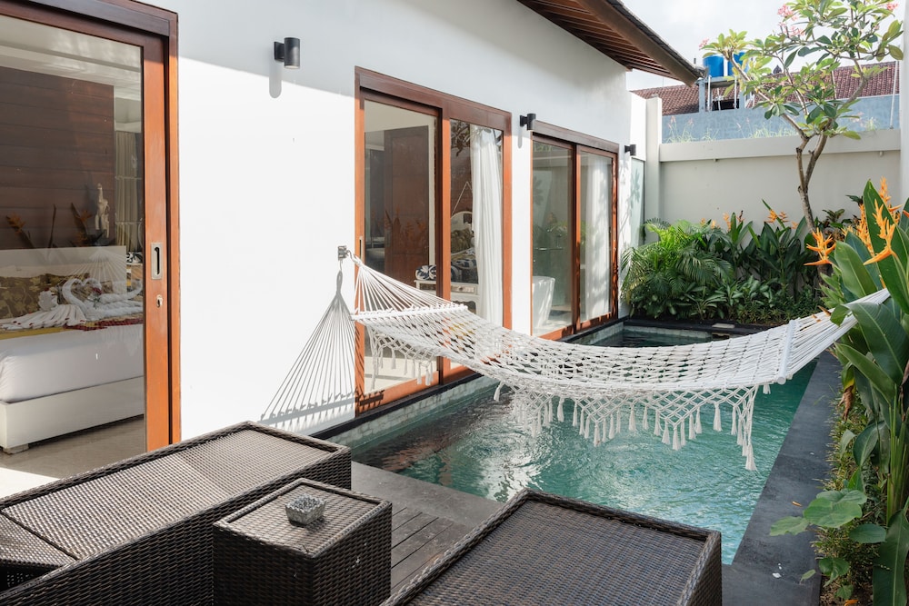 Anari Villas Kuta 44/65