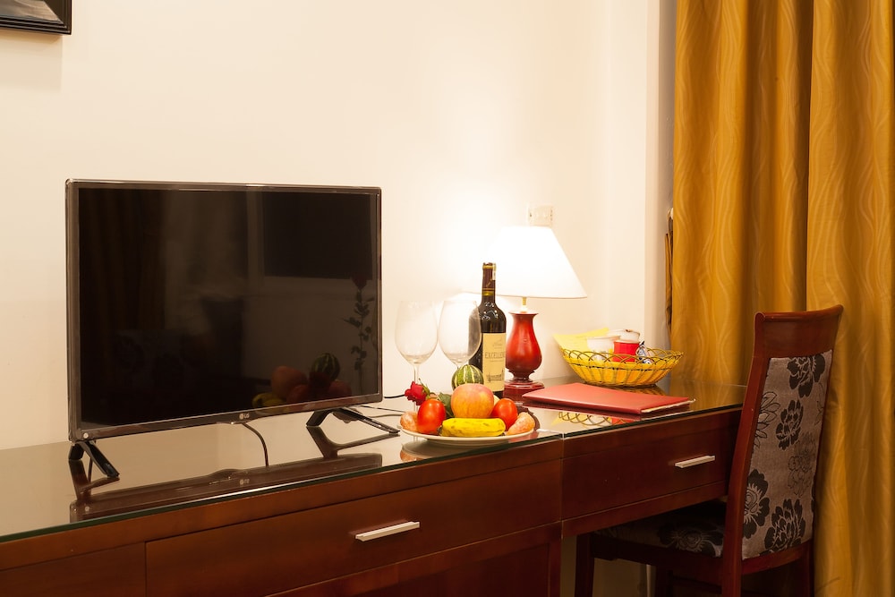 Luxury Hotel 53/58