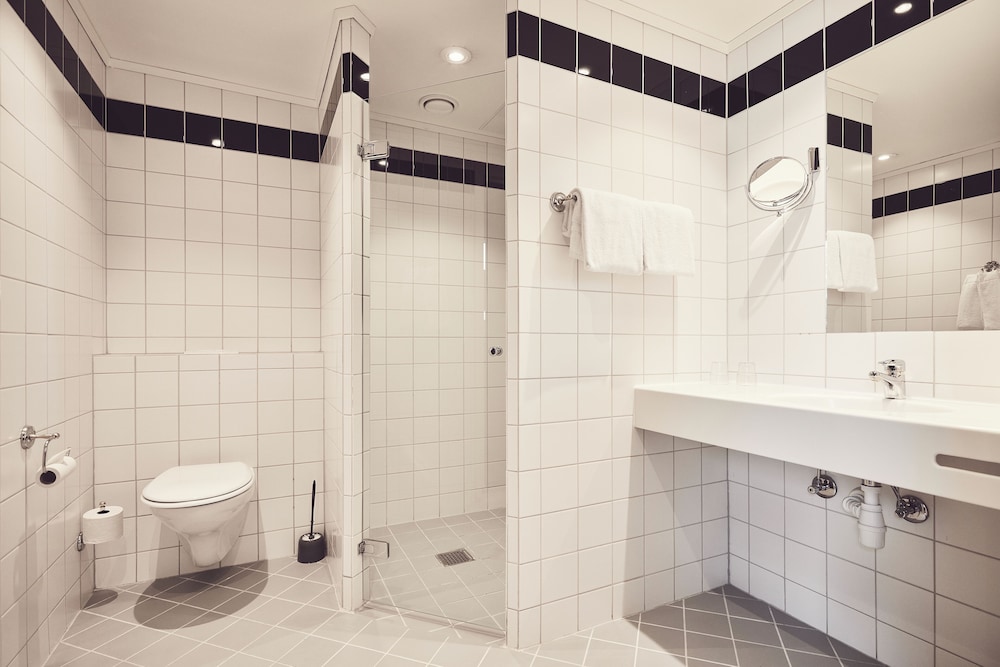 Quality Hotel Maritim 48/49