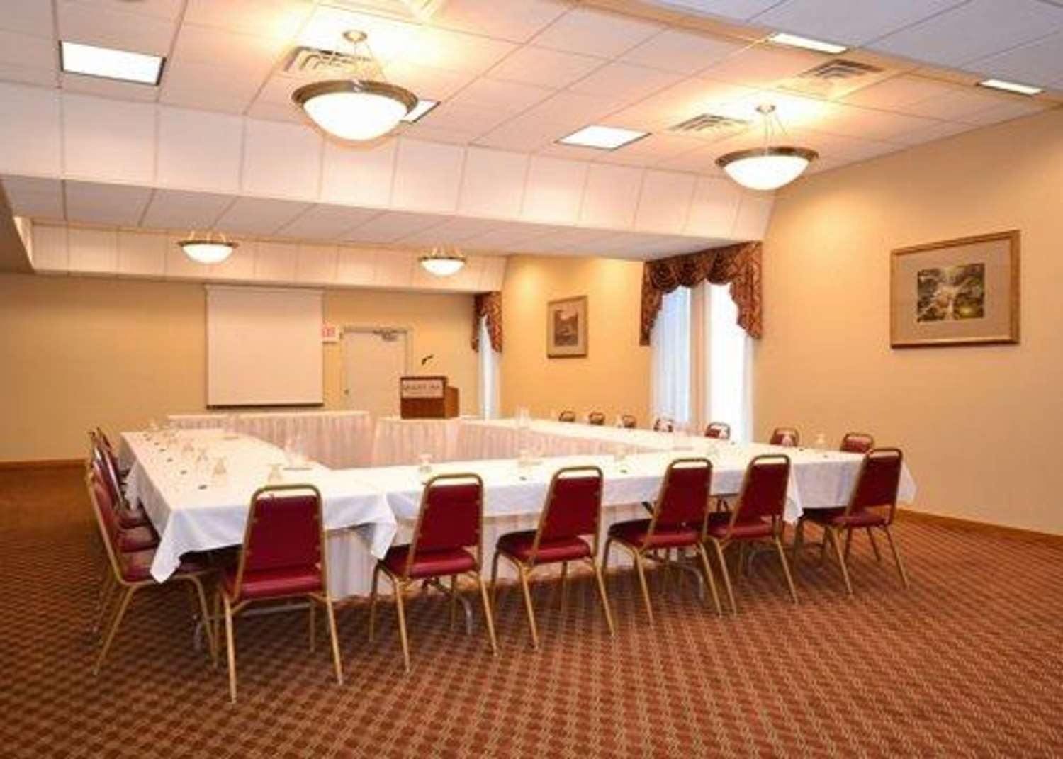 Quality Inn & Conference Center Franklin Downtown PA 46/49