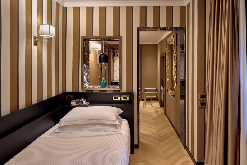Hotel Accademia Verona 41/80