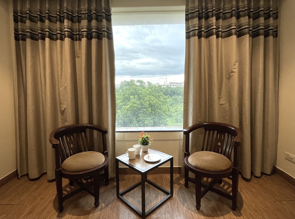 Royale Sarovar Portico Agra 41/65