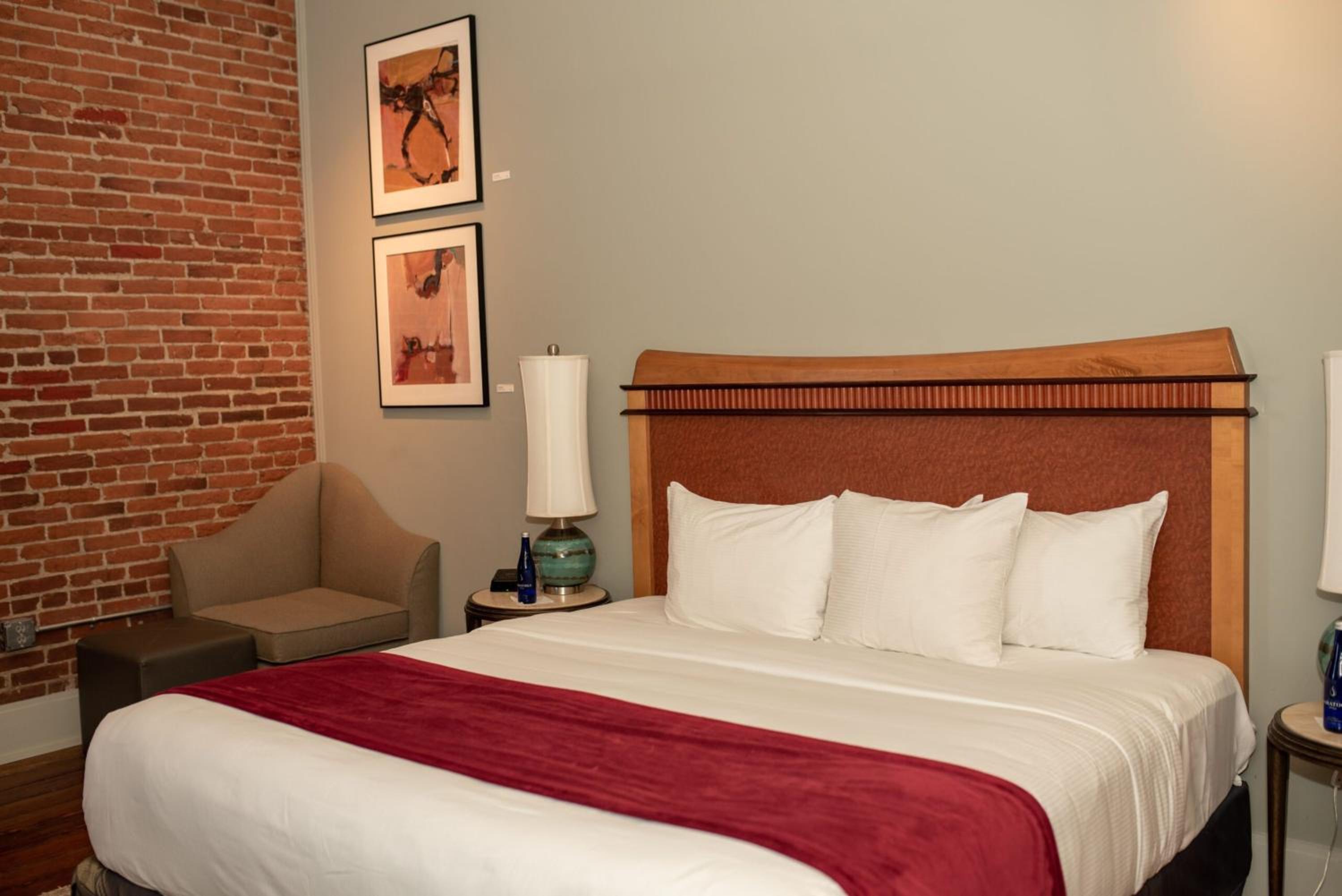 Art, Suite, Hot Tub