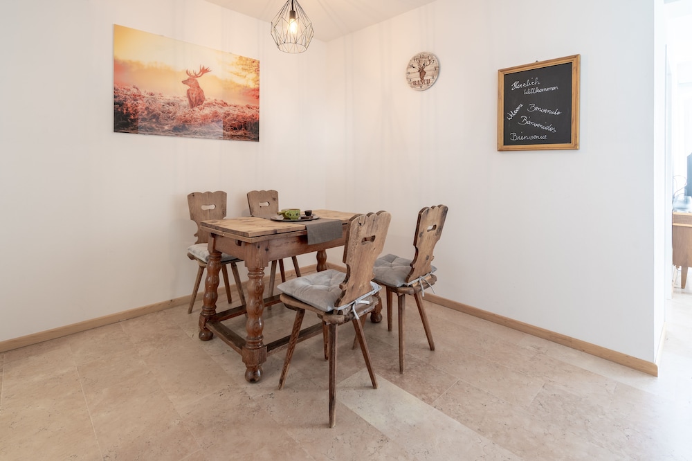 Kaiser Max Design Appartements 8/50
