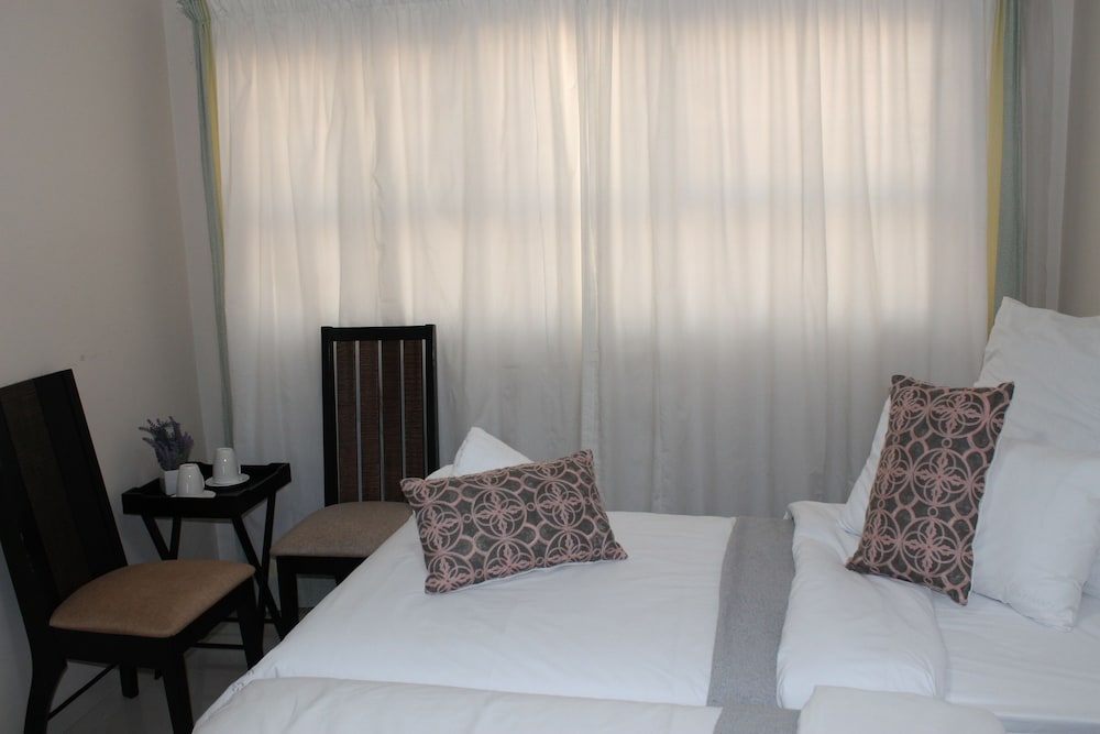 Seboa's Guesthouse 17/36