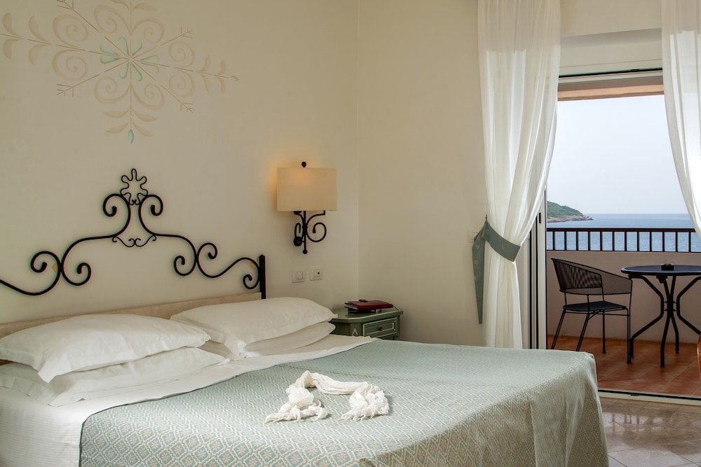 El Faro Hotel 26/73