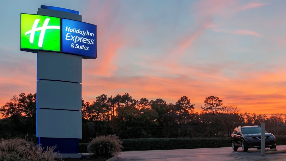 Holiday Inn Express Hotel And Suites Nashville I 40 And I 24 Spence Ln 1/37