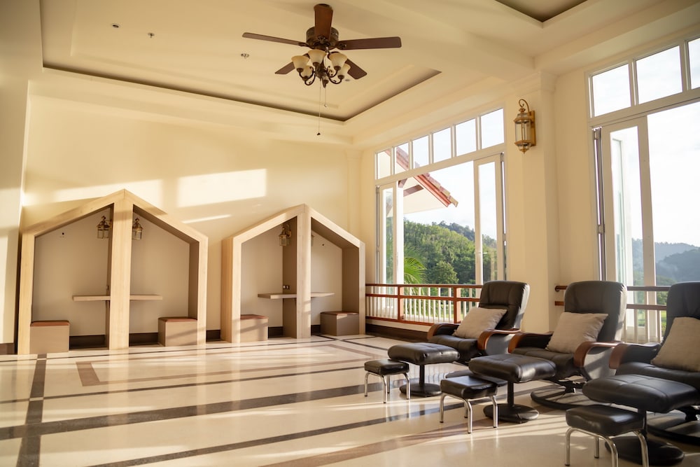 Katathong Golf Resort & Spa 25/50