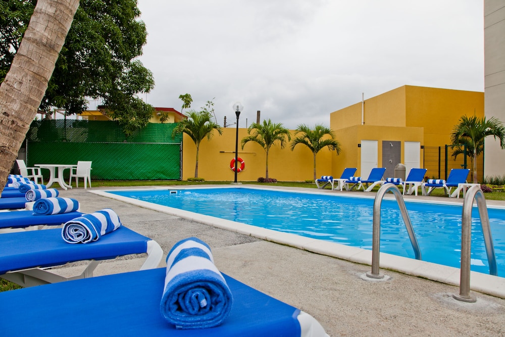 City Express by Marriott Tuxpan 40/50