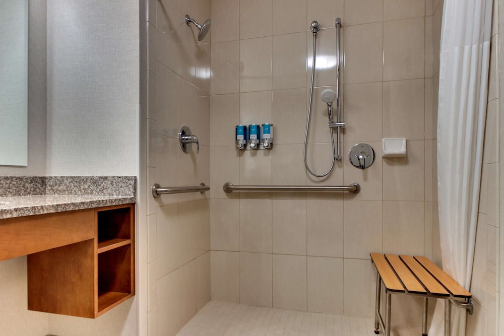 Drury Inn & Suites Knoxville West 67/67