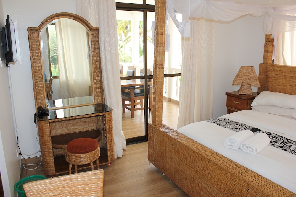 Villa Dahl Beach Resort 7/50