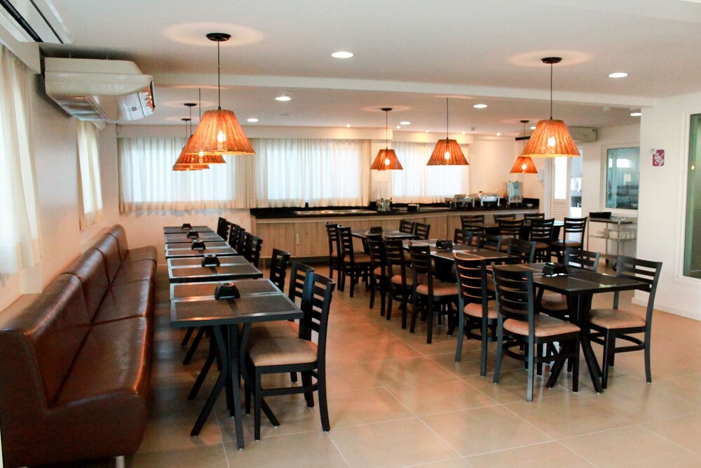 Hotel Anahi 56/63
