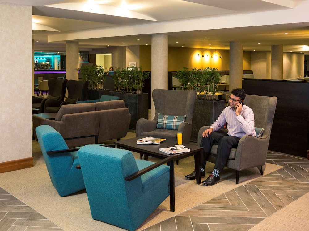 Mercure London Heathrow 46/68