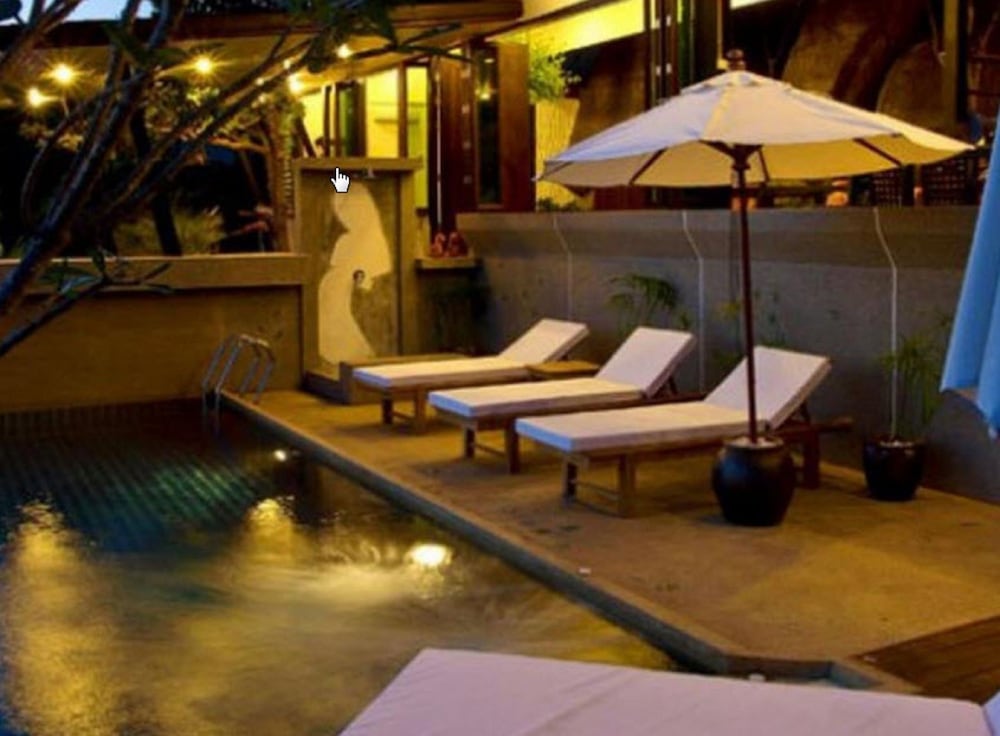 Chintakiri Resort Koh Tao 30/50
