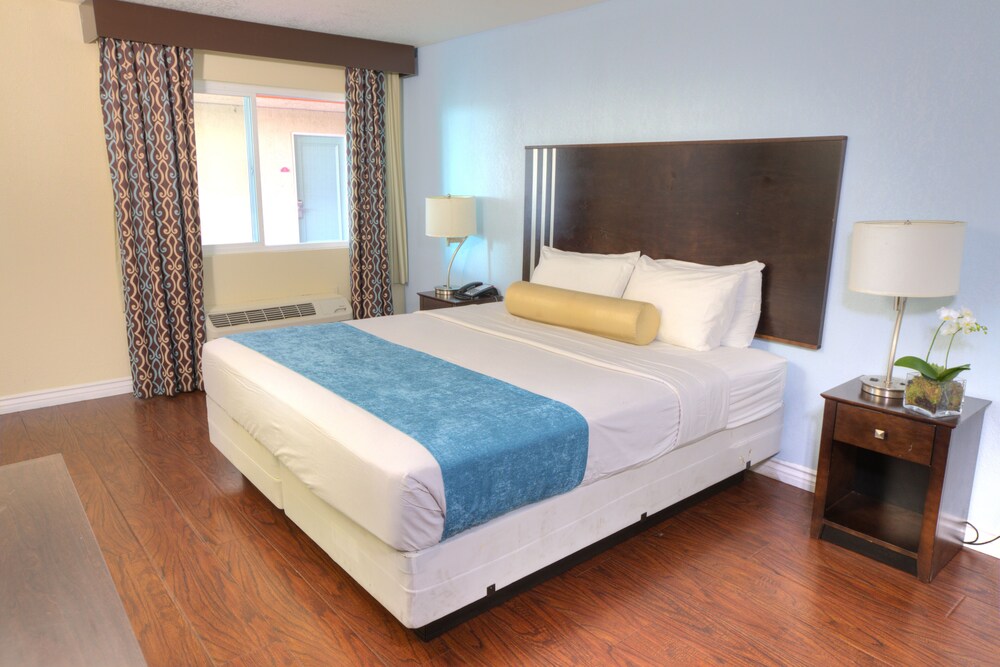 Sunrise Inn San Diego 13/44