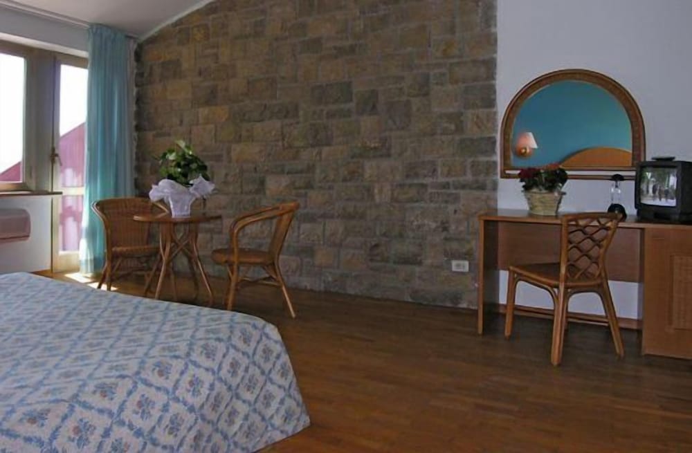 Hotel Cavalieri 35/50