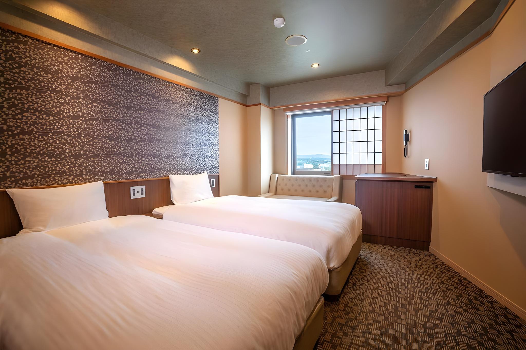 Casual, Twin Beds